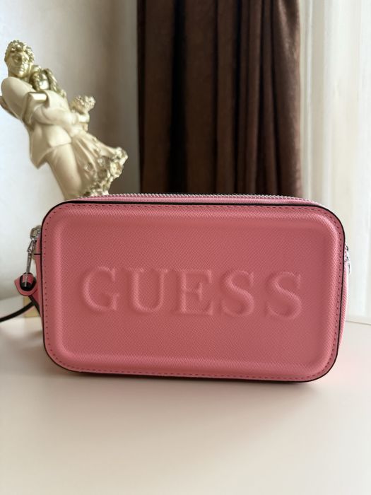 Дамска чанта Guess Нова