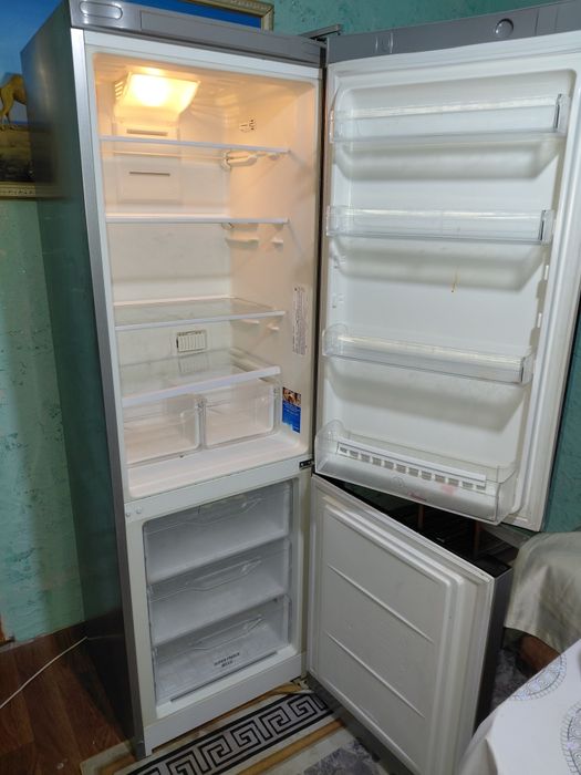Холодилник индезит и сталка
