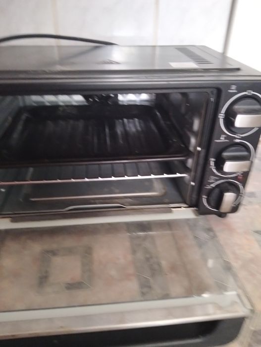 Продам духовку электрическую