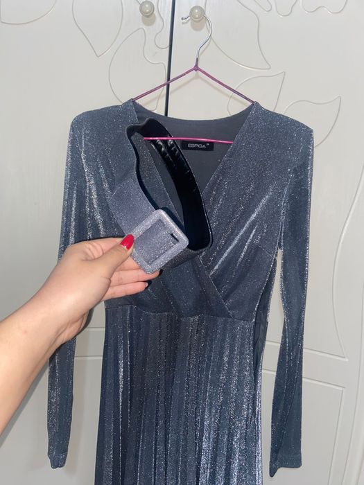 Продам платье красивое