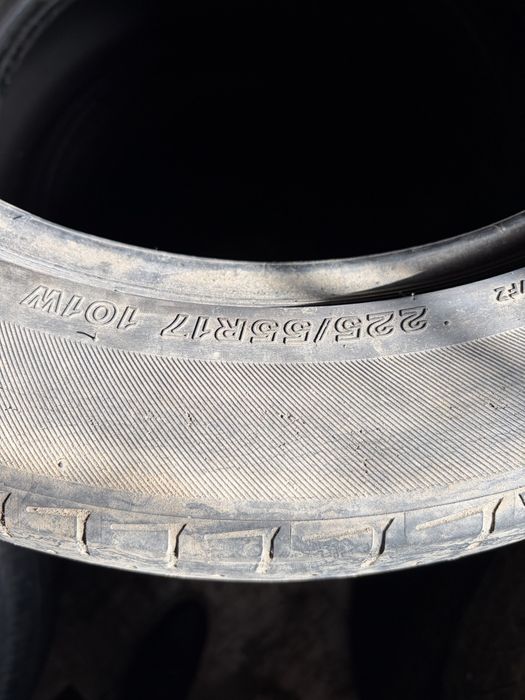 Продам шины б/у состоянее среднее