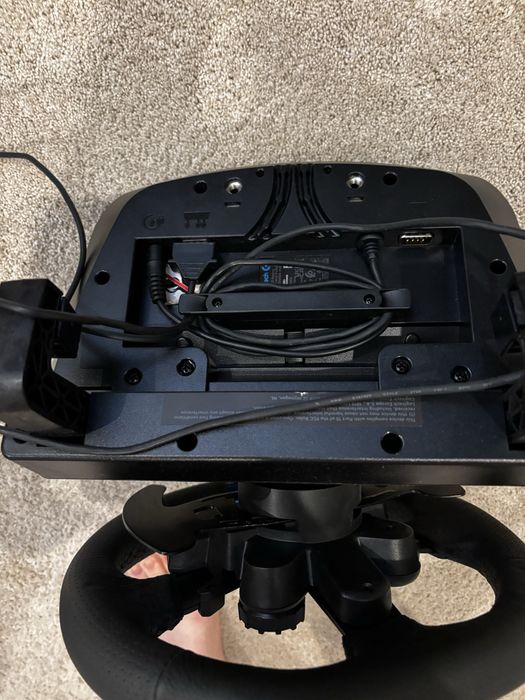 Logitech G923 Volan+Pedale si cutie aproape nou