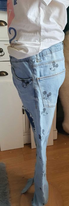 Blugi cu Mickey de la Zara marimea 152 cm