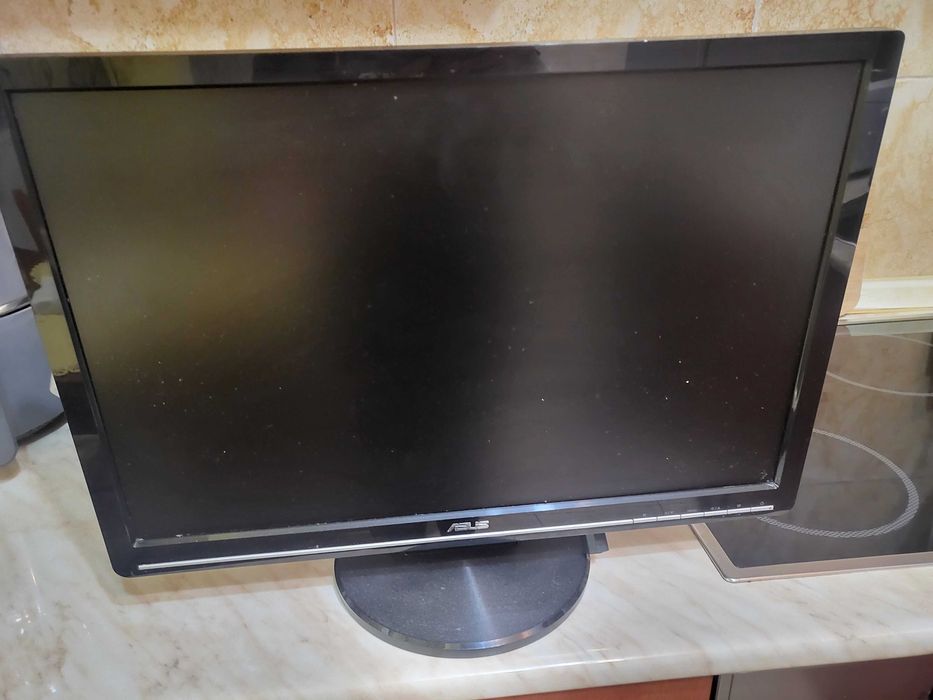 Продавам монитор