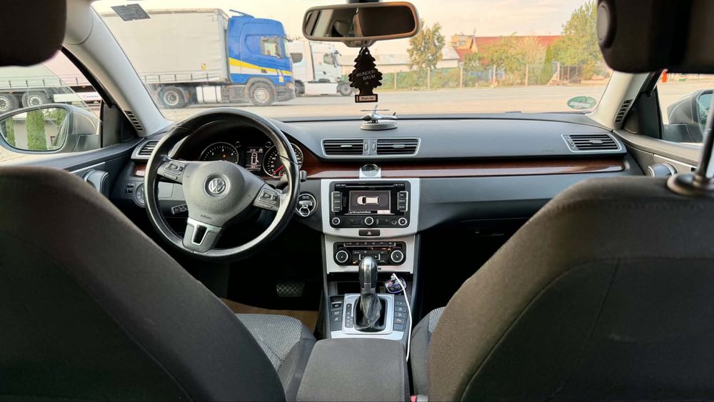 Volkswagen Passat 2.0 TDI– Cutie Automată- impecabil !!!