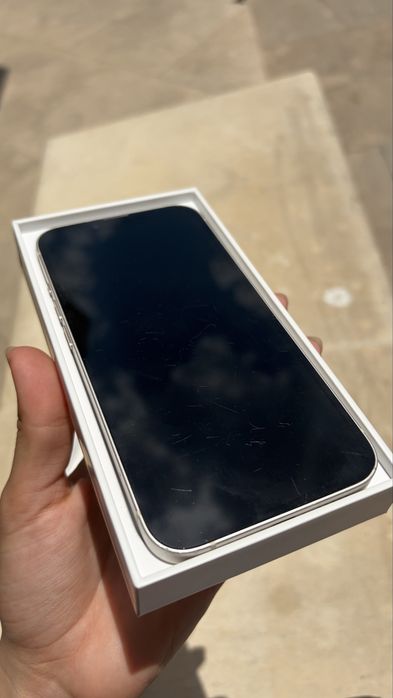 Iphone 13; 128GB; бял