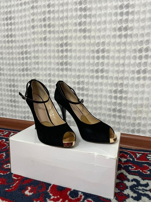 2 Туфли және балетка сатылады