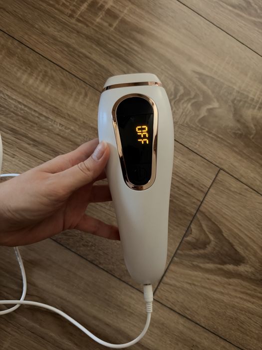 IPL Laser Hair Removal Device – White & Rose Gold