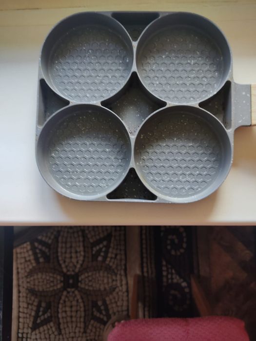 Продам сковороду для оладьев