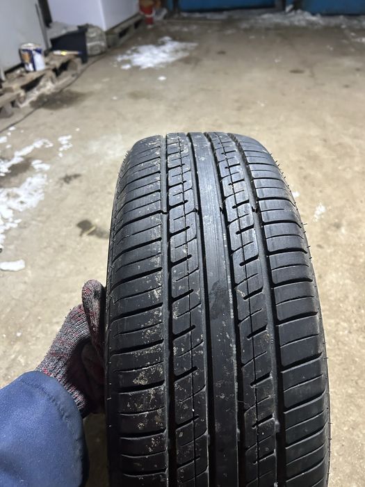 Шины  покрышка 195/65/15.