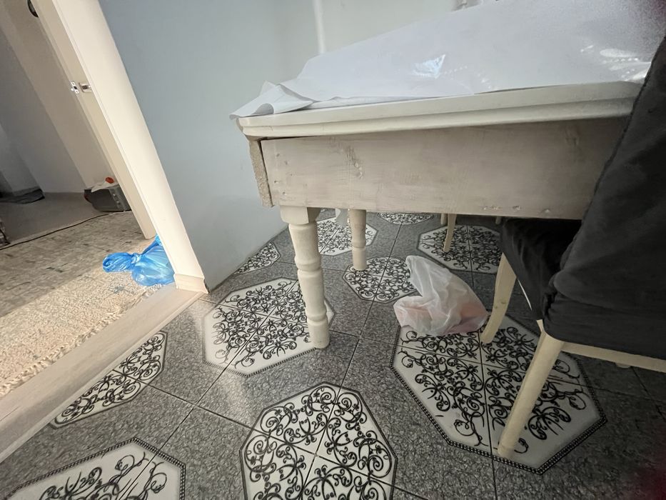 Продам стол и 6 стуля