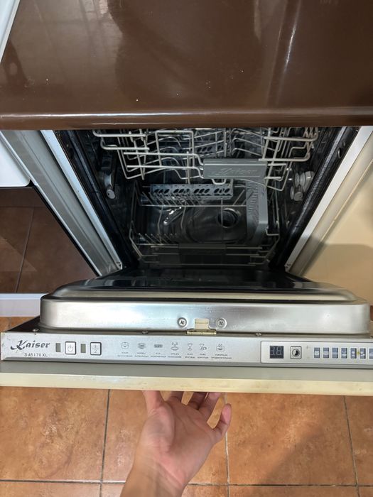 Продается посудомоечна машина