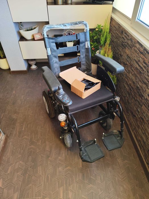 Акумулаторна инвалидна количка