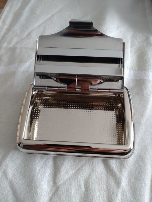 Tabachera metal cromat pentru tutun și foite