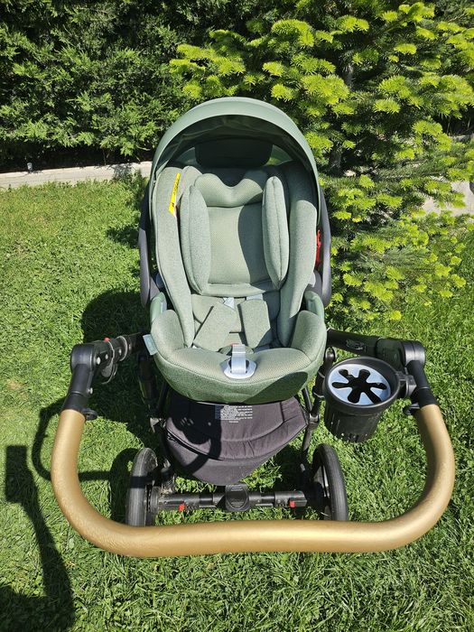 Vand sistem complet 3 in 1 pentru bebe – format din scoica premium auto Cybex Cloud T Plus + carucior Adamex Encore + landou Adamex NOU