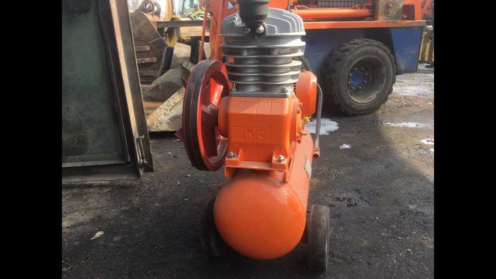 Продам компрессор электрический СО-243( СО-7)