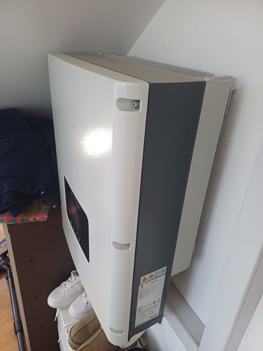 Invertor Huawei de 12 kw on grid, date jos pentru ca am montat cu  cas