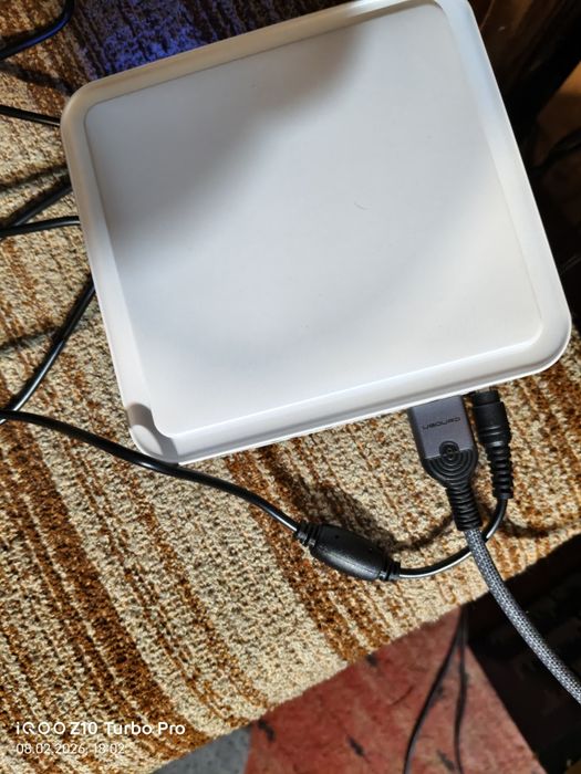 Мини компютър 99%нов