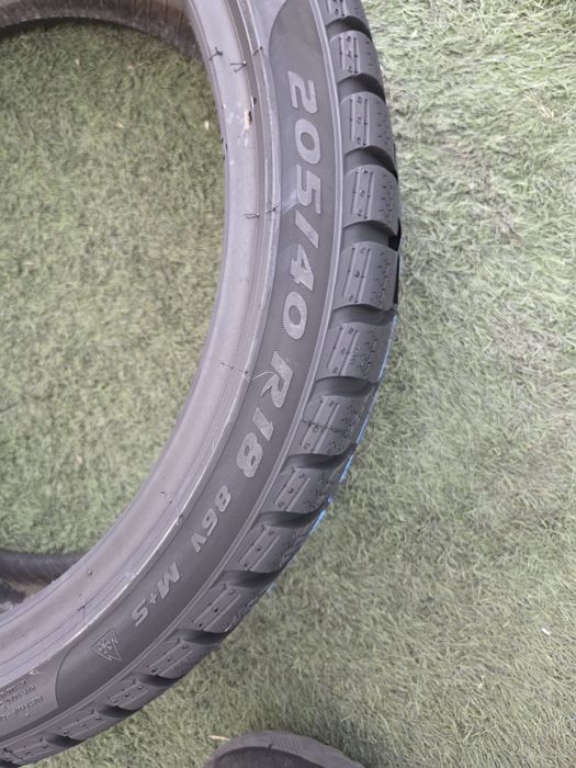 205 40 18 Pirelli
