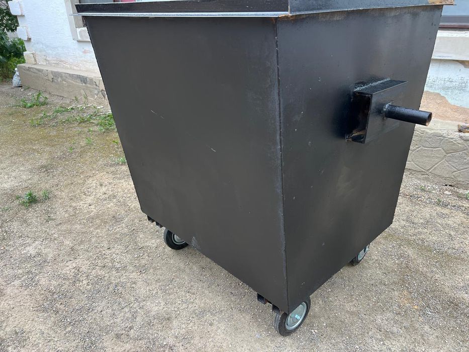 Мусорный контейнер,  бак