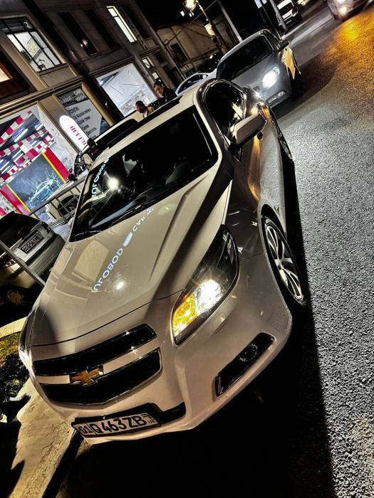 Malibu 1 2013, Oq, 133,000km gaz/benzin, kraskasi toza