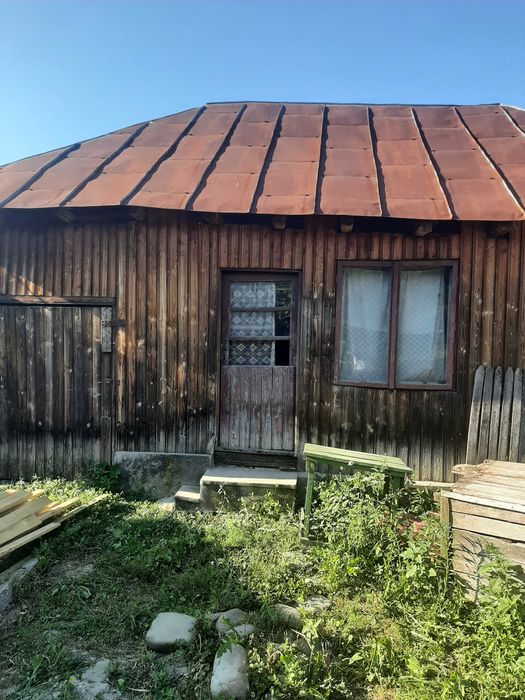 Casa si Teren mare de VANZARE langa Primarie