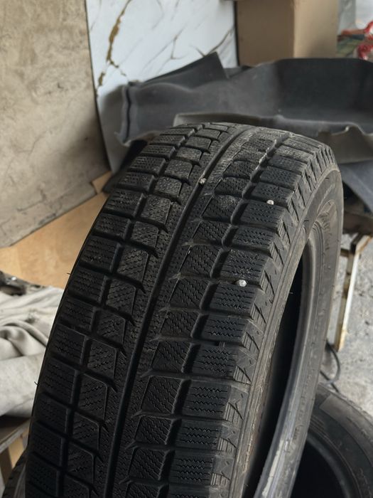 Зимние шины 215/60/16
