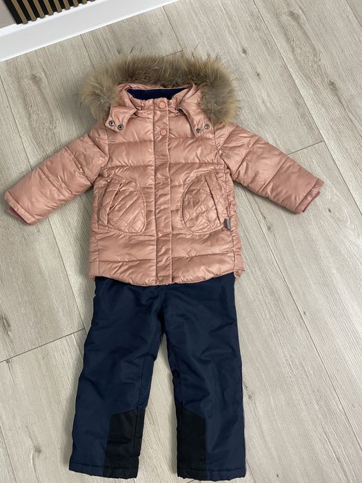 Продам зимний комбинезон для девочки в идеальном состоянии