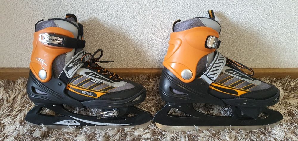 Vând patine reglabile 37-40...impecabile!