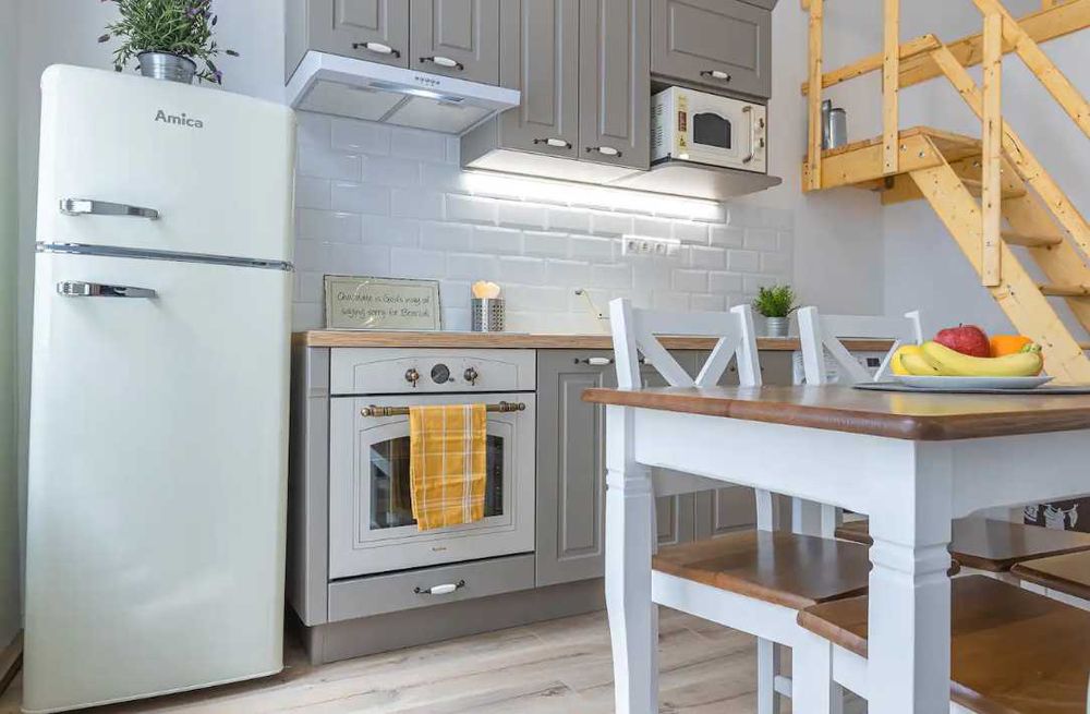 Дава се под наем Тристаен апартамент в Пловдив, Мараша - 88 кв.м за 290.7 € - Снимка #1