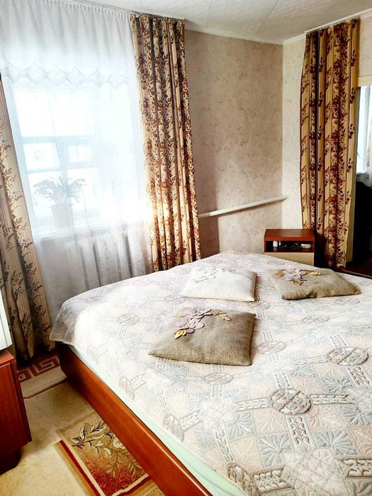 ПРодам дом 4 комнаты 10соток