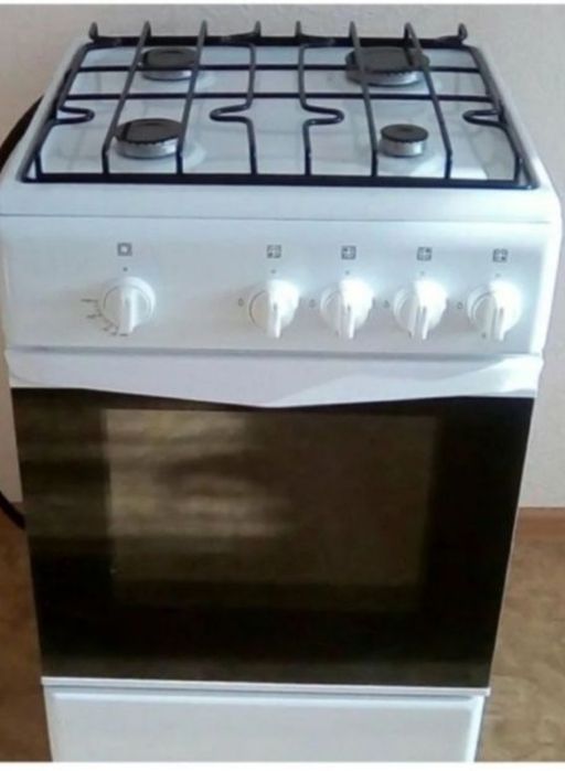 Газовая плита новая . Доставка есть.
