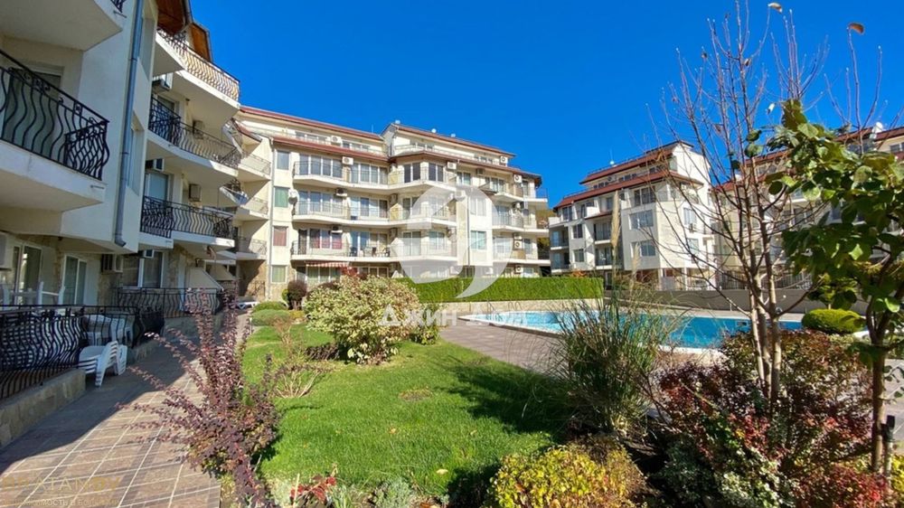 Продава се Тристаен апартамент в Свети Влас - 7705 кв.м за 10 €/кв.м - Снимка #11