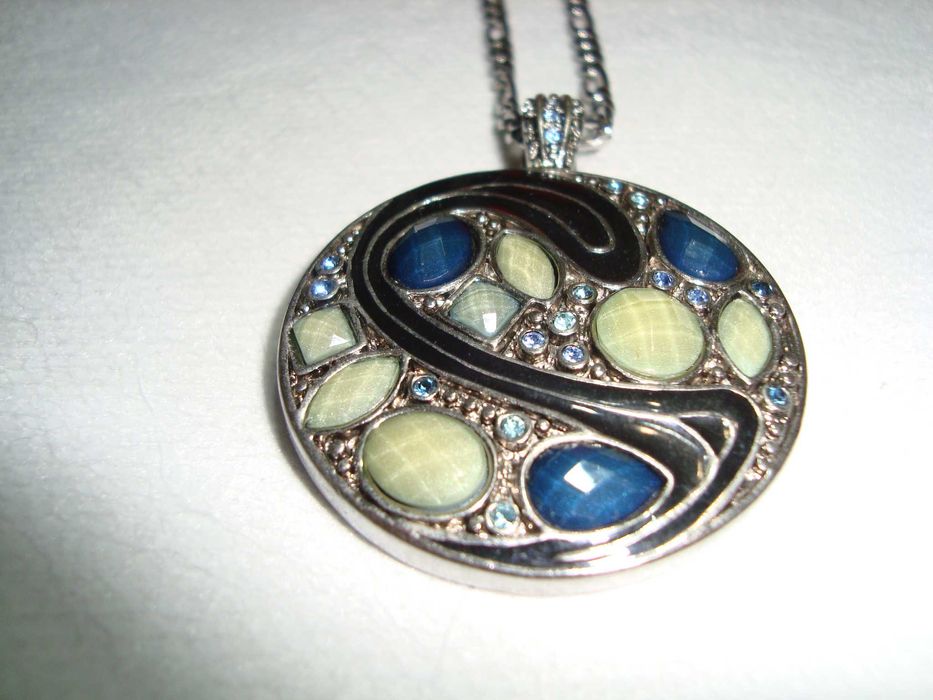 Дизайнерски цветни висящи колиета - САЩ