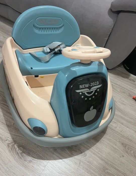 Masinuta electrica copii cu sunete si lumini