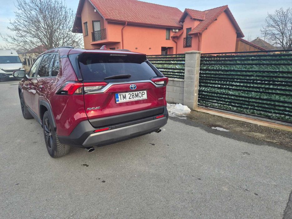 Toyota RAV4 Hybrid 2020 – Roșu – Unic proprietar – Stare foarte bună