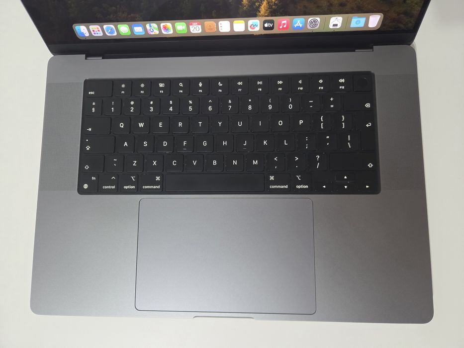MacBook Pro 2021 M1 Pro 16” – 32 GB RAM, 1TB
