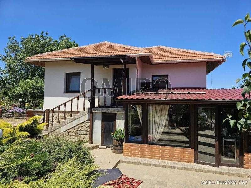 Къща с красива панорама сред природата