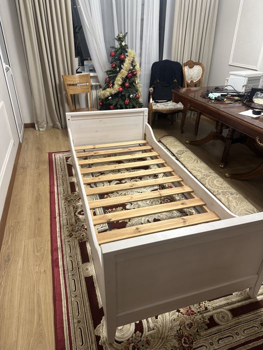 Продам однаспальная кровать.