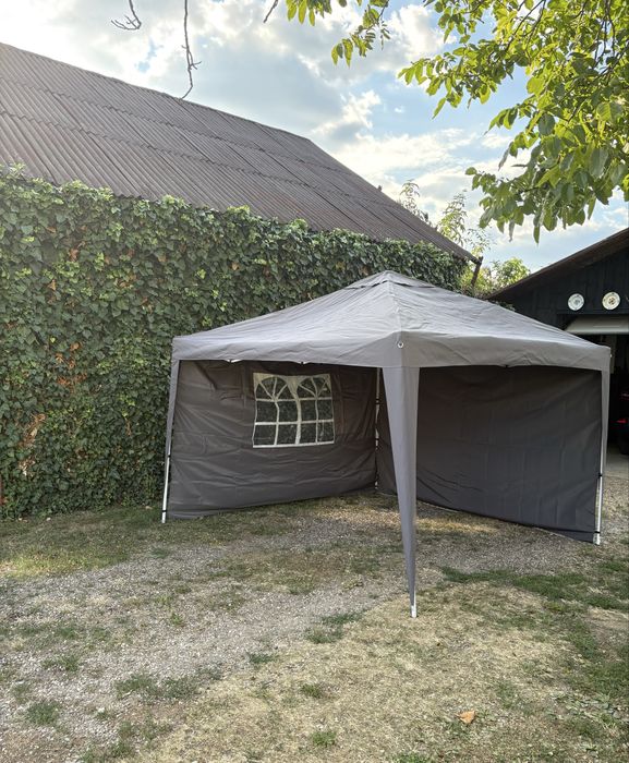 Cort de gradina
