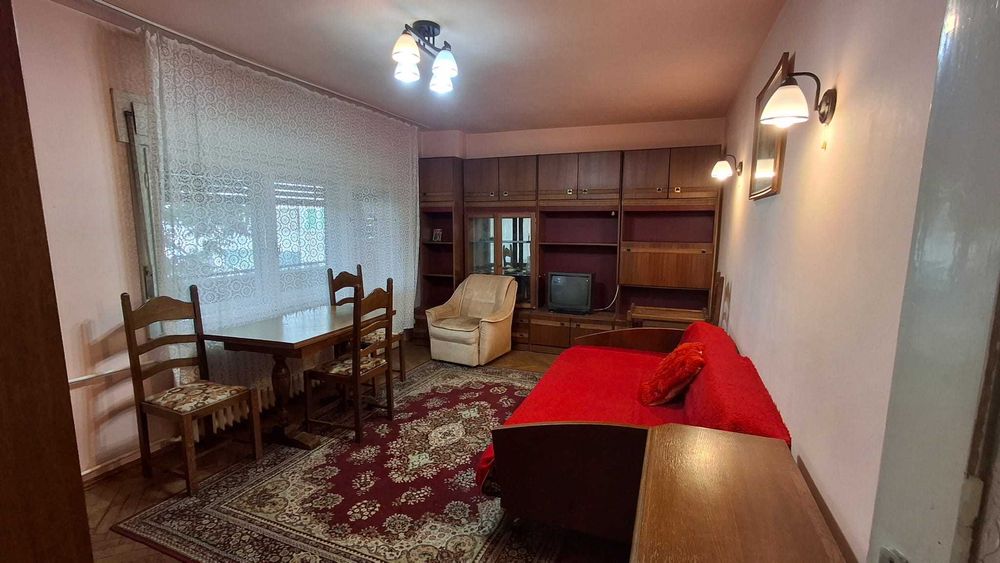 Inchiriez apartament cu 2 camere central