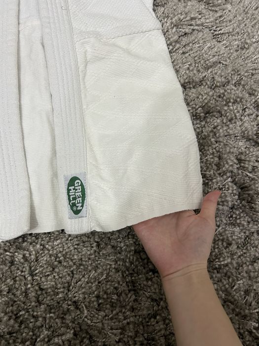 Продаю комплект кимоно белая