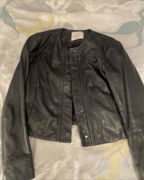 Красово кожено  яке Mango,естествета кожа,отлично състояние