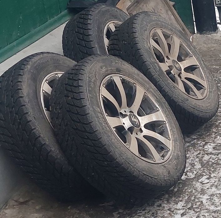 Комплект шикарных дисков с резиной