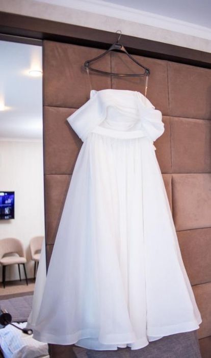 Свадебное платье 150 тыс