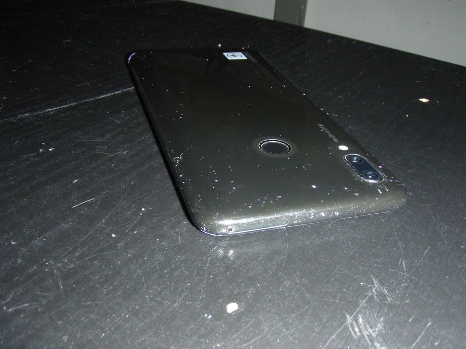 Huawei P Smart 2019 POT-LX1 ROM 64 Gb RAM 3 Gb, touch fisurat, liber