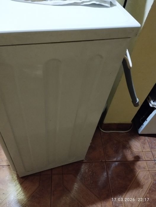 Vând mașină de spălat rufe Indesit foarte buna