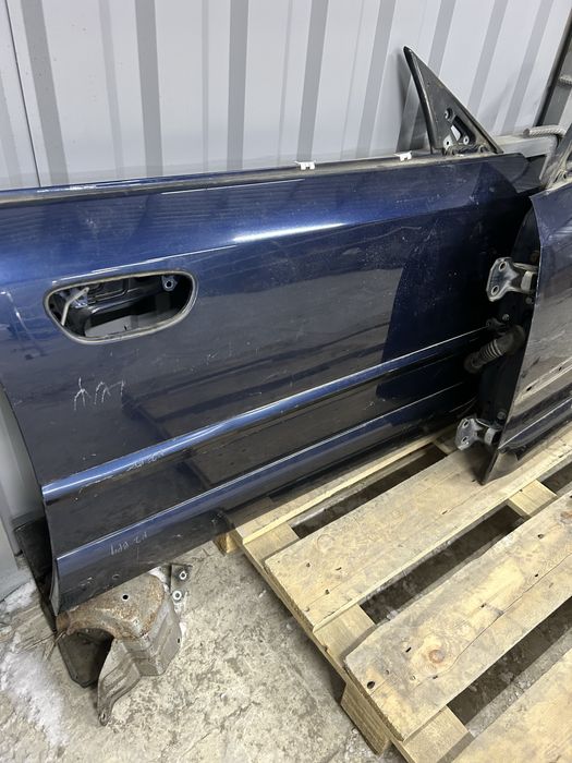Двери Subaru Outback