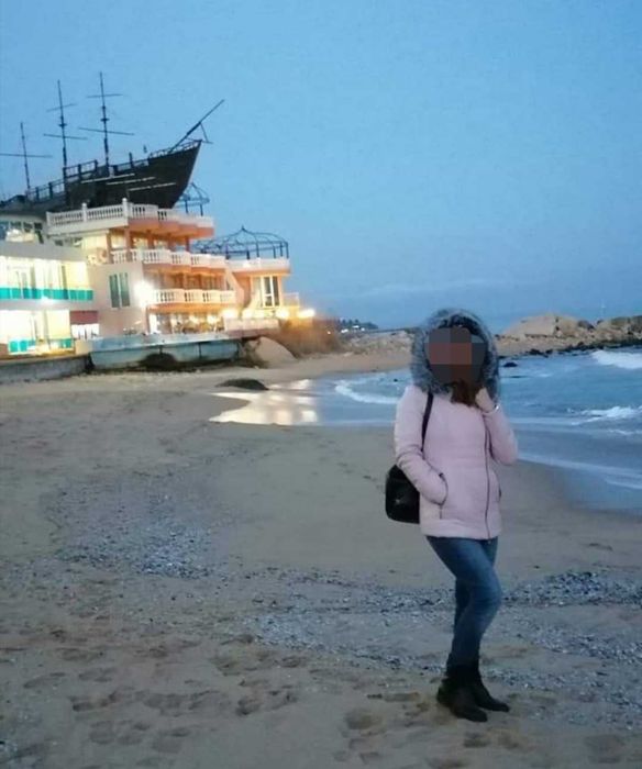 Дамско яке с естествен пух на качулката