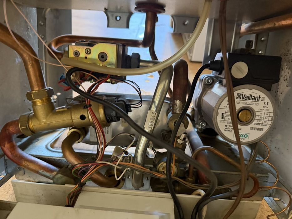 Продавам газов котел Vaillant